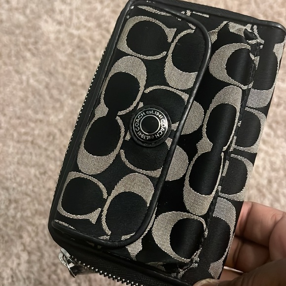 Coach wallet, wristlet - Picture 4 of 16